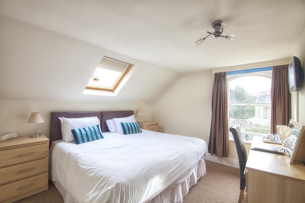 Standard King or Twin Room