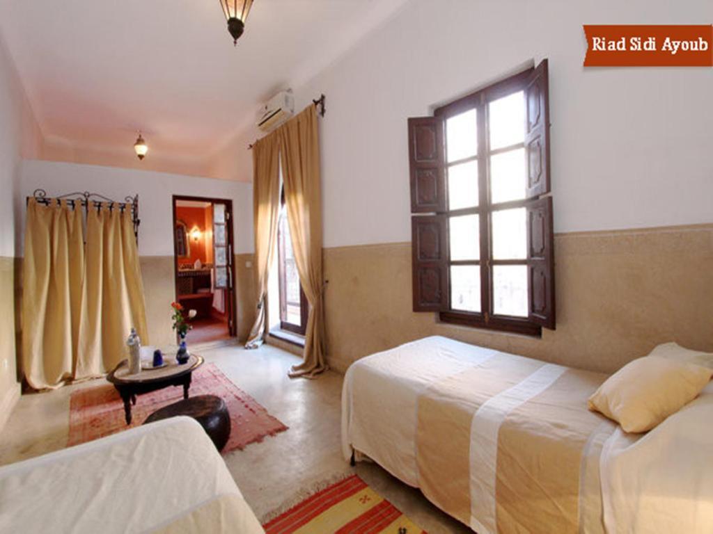 Chambre Lits Jumeaux Saadiene