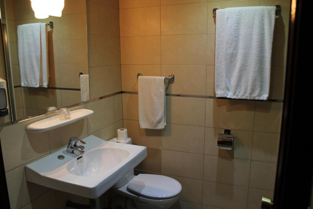 Double or Twin Room,641119881:JPEG