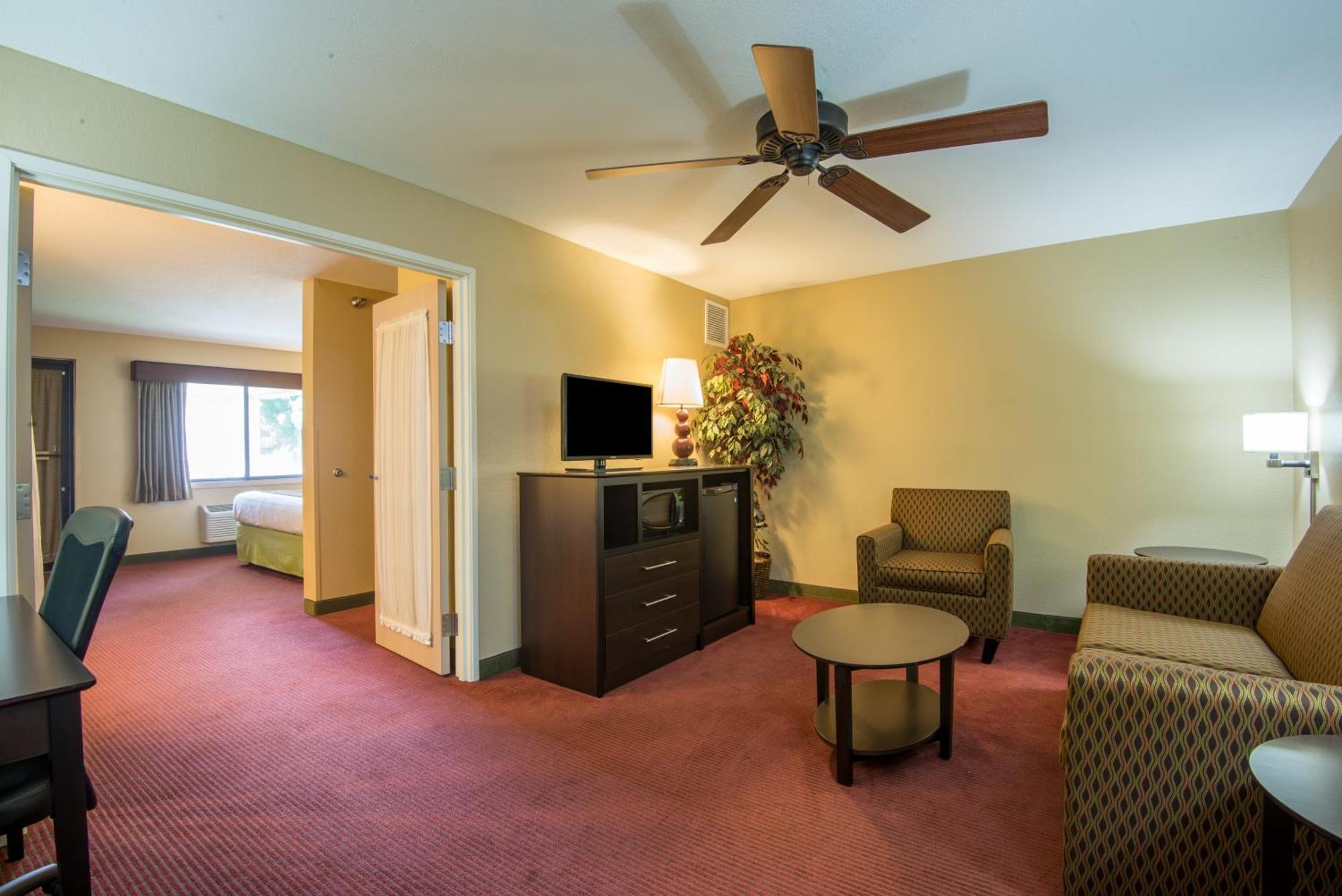 One-Bedroom Superior King Suite - Non-Smoking/2nd Floor