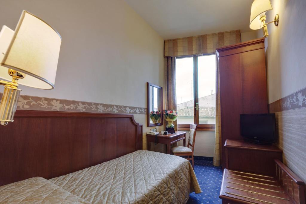 Single Room,1589393914:JPEG