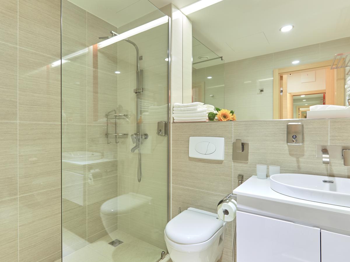 Chambre Double avec Balcon et Accès au Spa