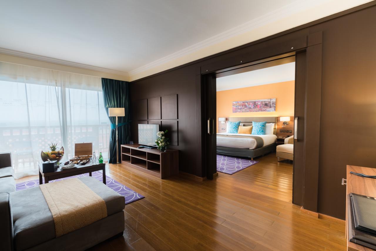 Prestige Suite Jaccuzi 1 Doppelzimmer mit Poolblick