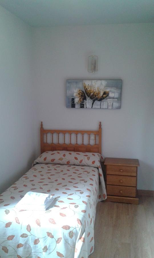 Single Room,647978577:JPEG