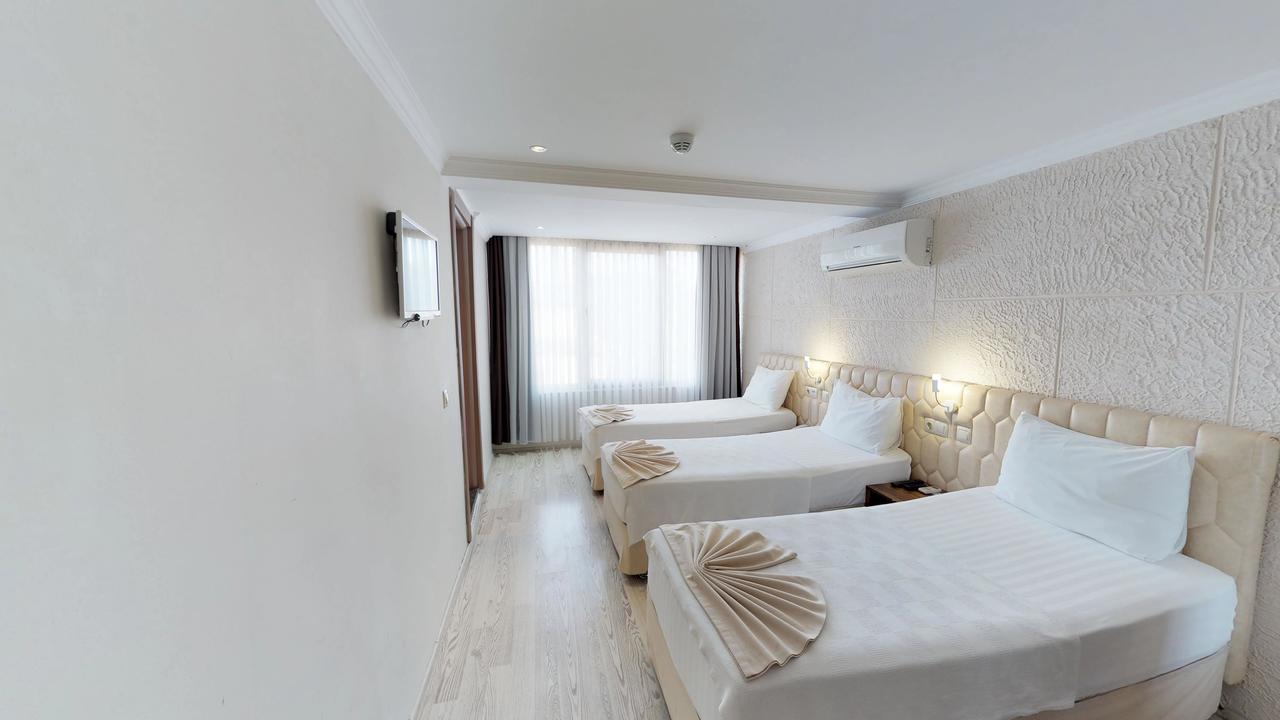 Triple Room with Garden View