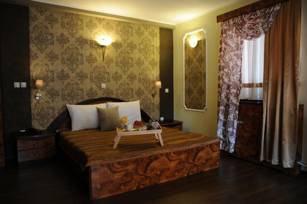 Suite (3 Adults)