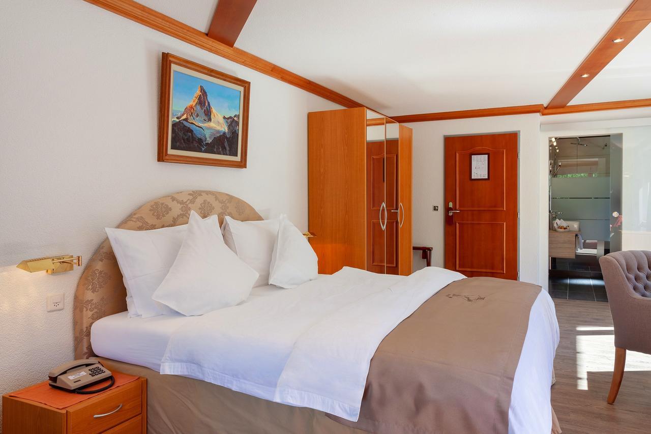 Deluxe Doppelzimmer mit Blick auf das Matterhorn