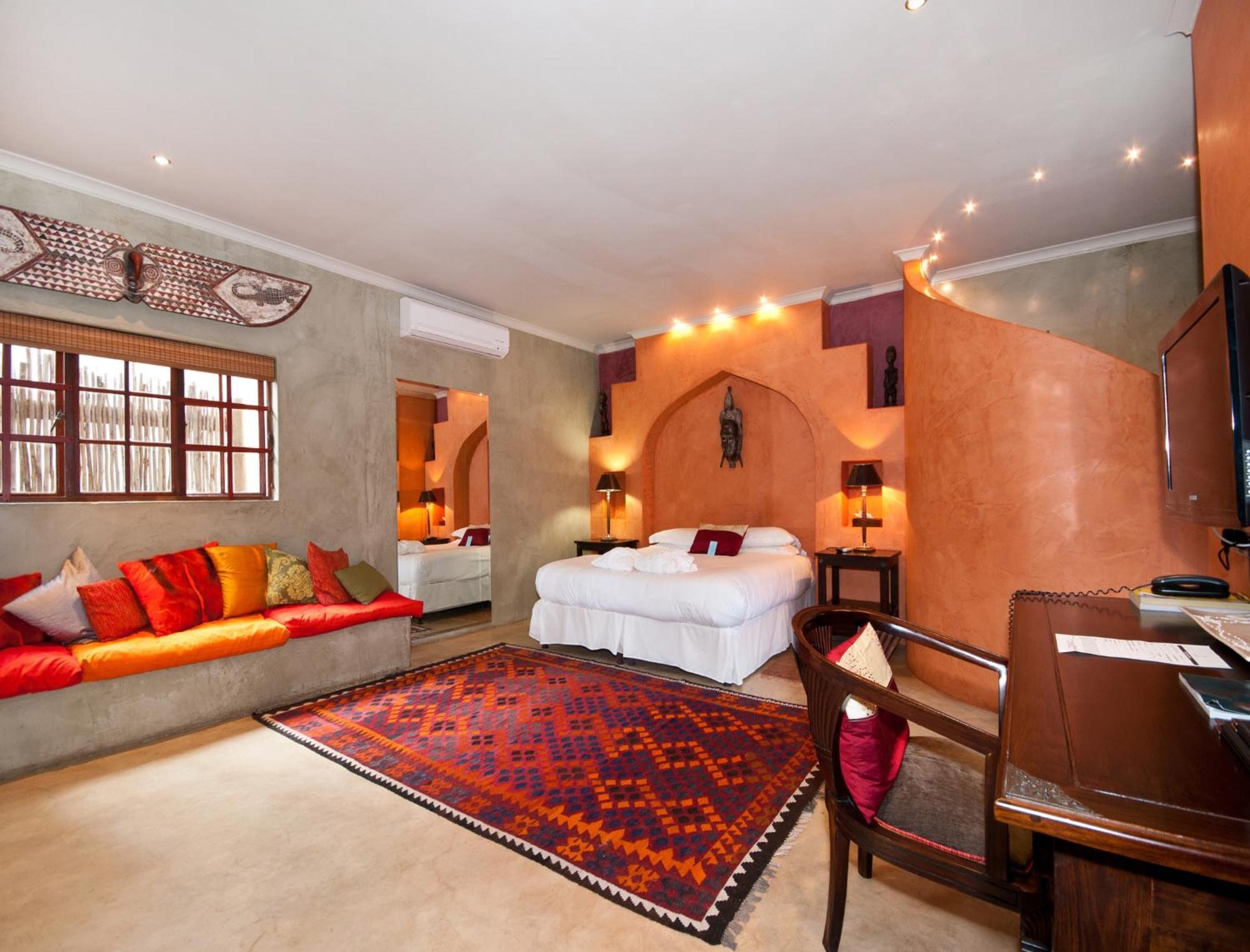 Luxury King Suite,679188435:JPEG