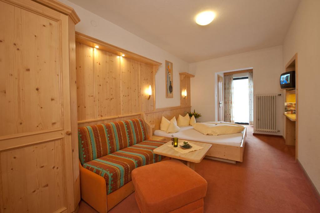 Double Room,511681308:JPEG