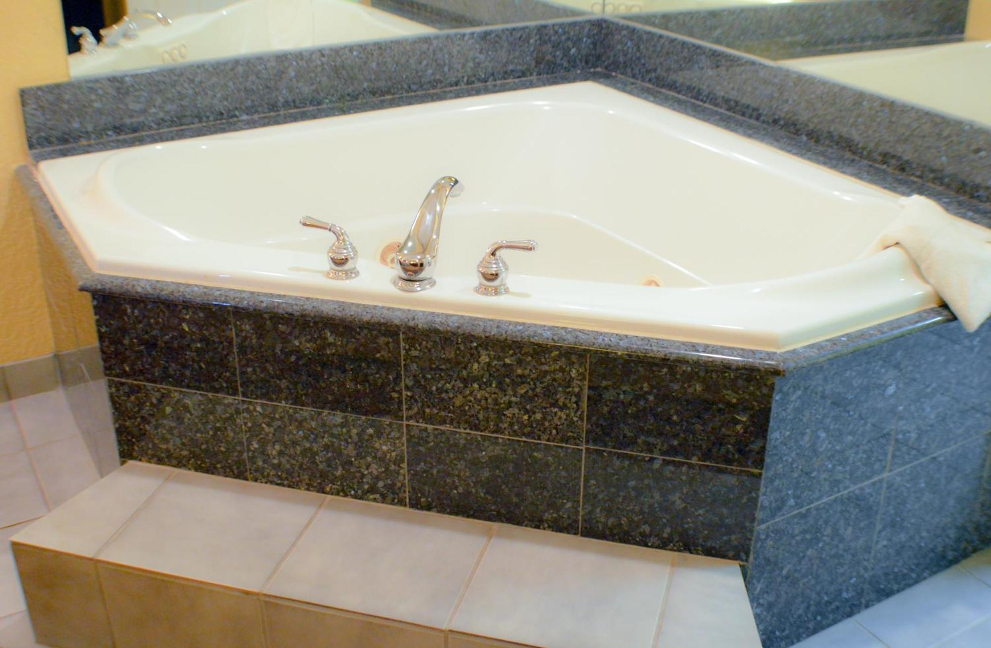 King Suite with Spa Bath