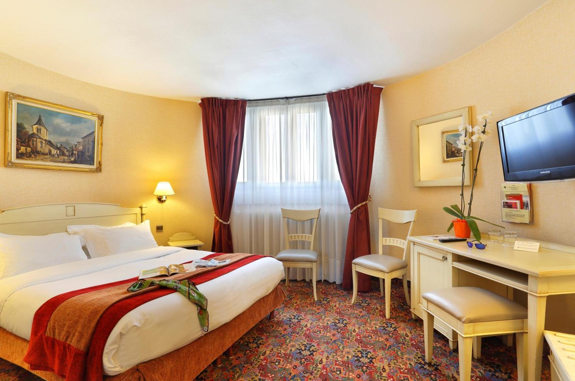 Double or Twin Room with Sofa Bed