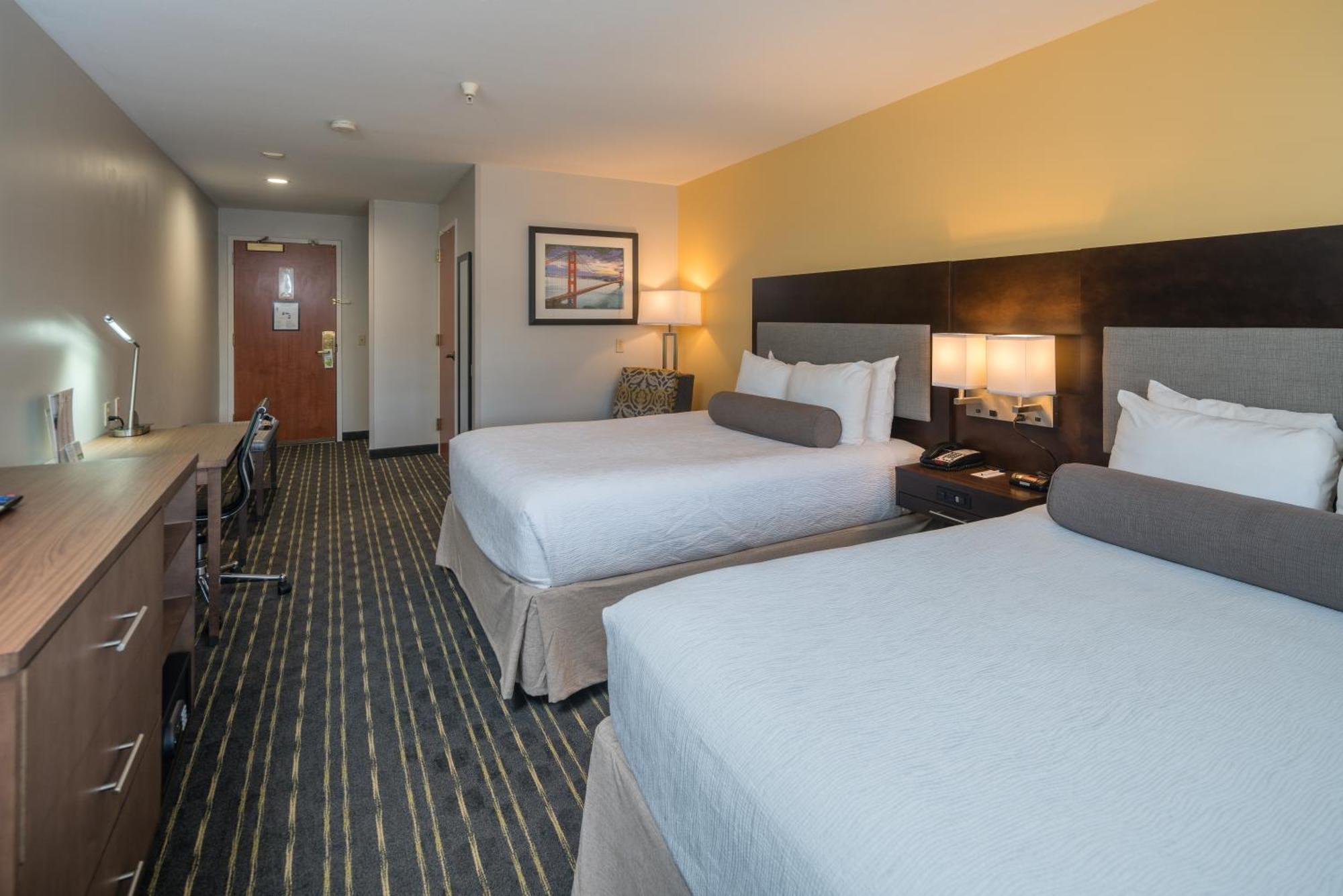 Standard Queen Room Two Queen Beds