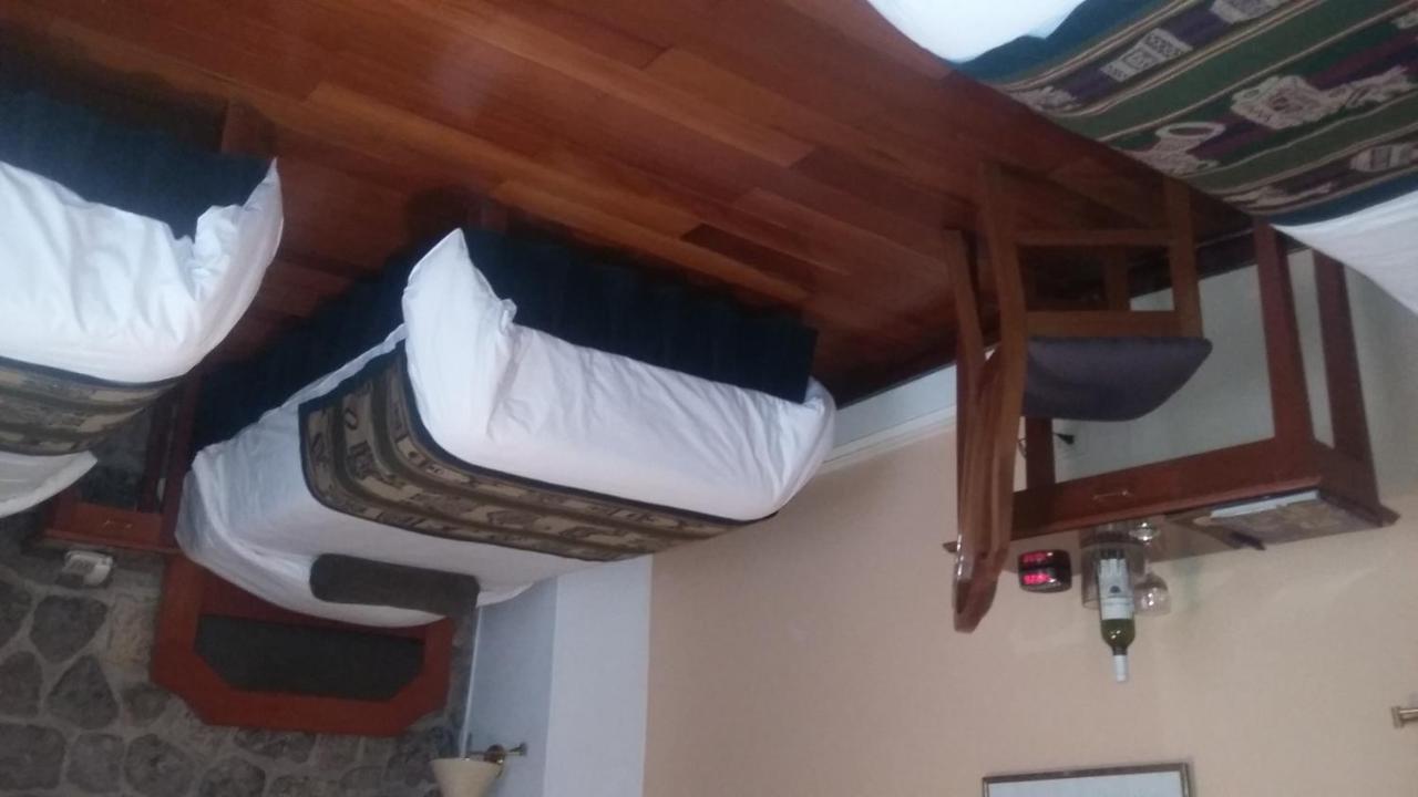 Quarto Triplo Básico