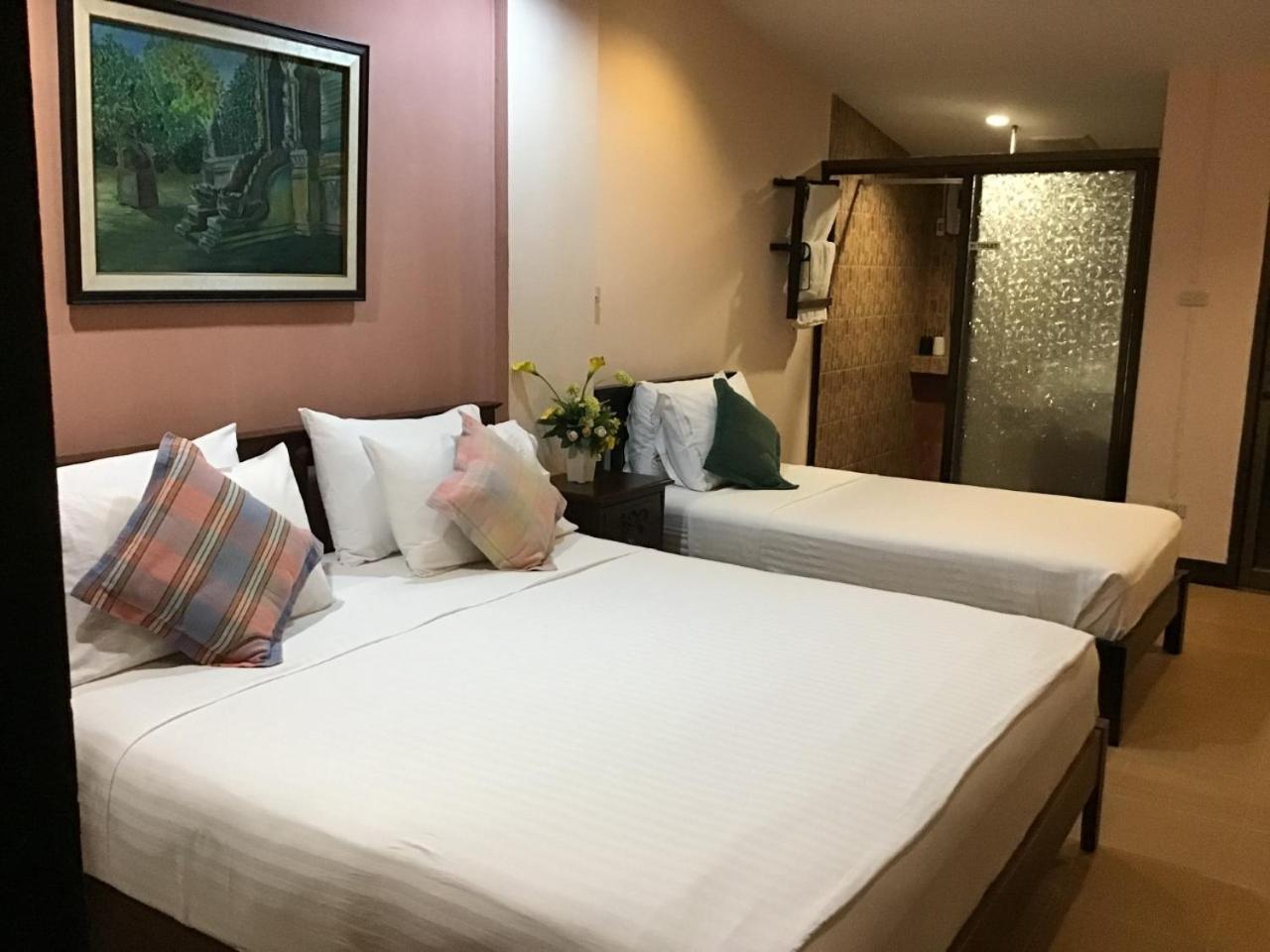 Deluxe Family Room