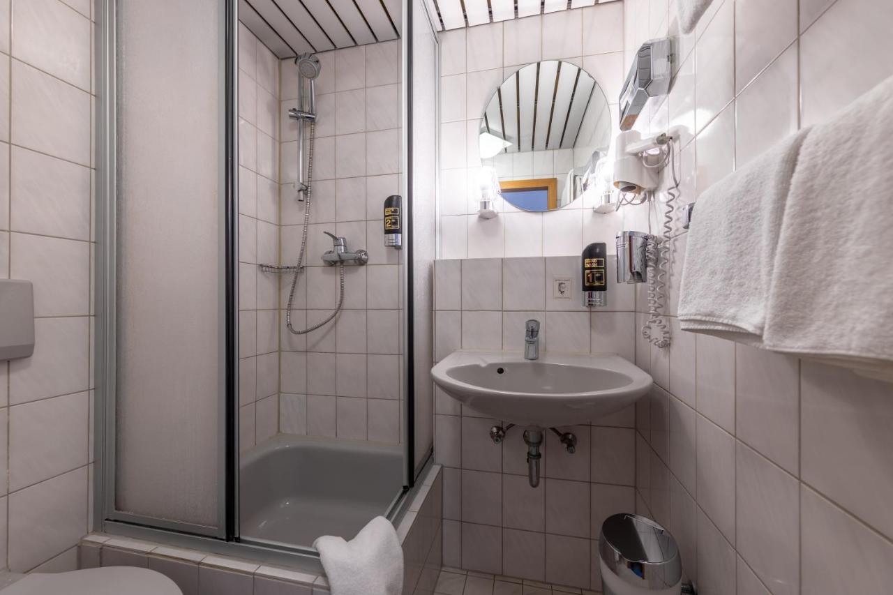 Twin Room,776558128:JPEG