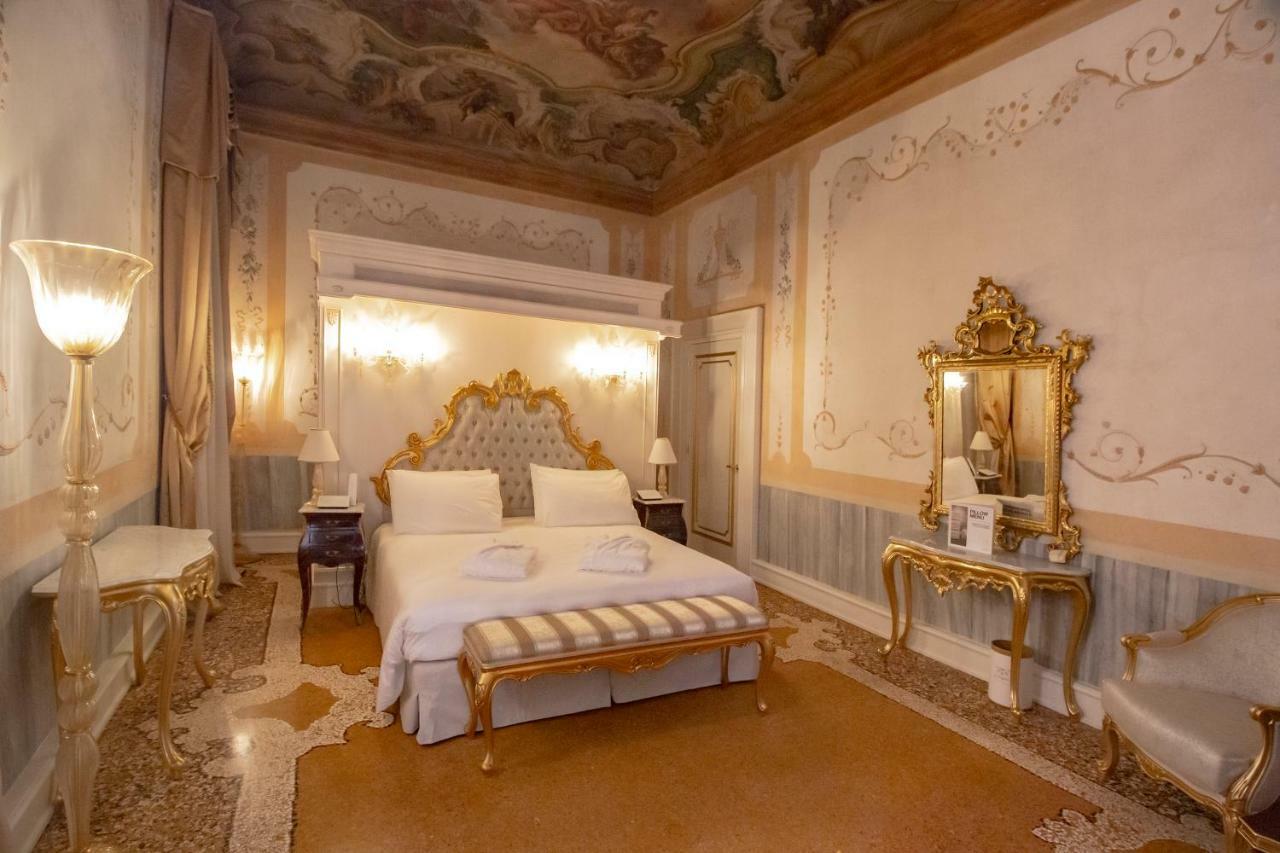 Deluxe Suite,786472521:JPEG
