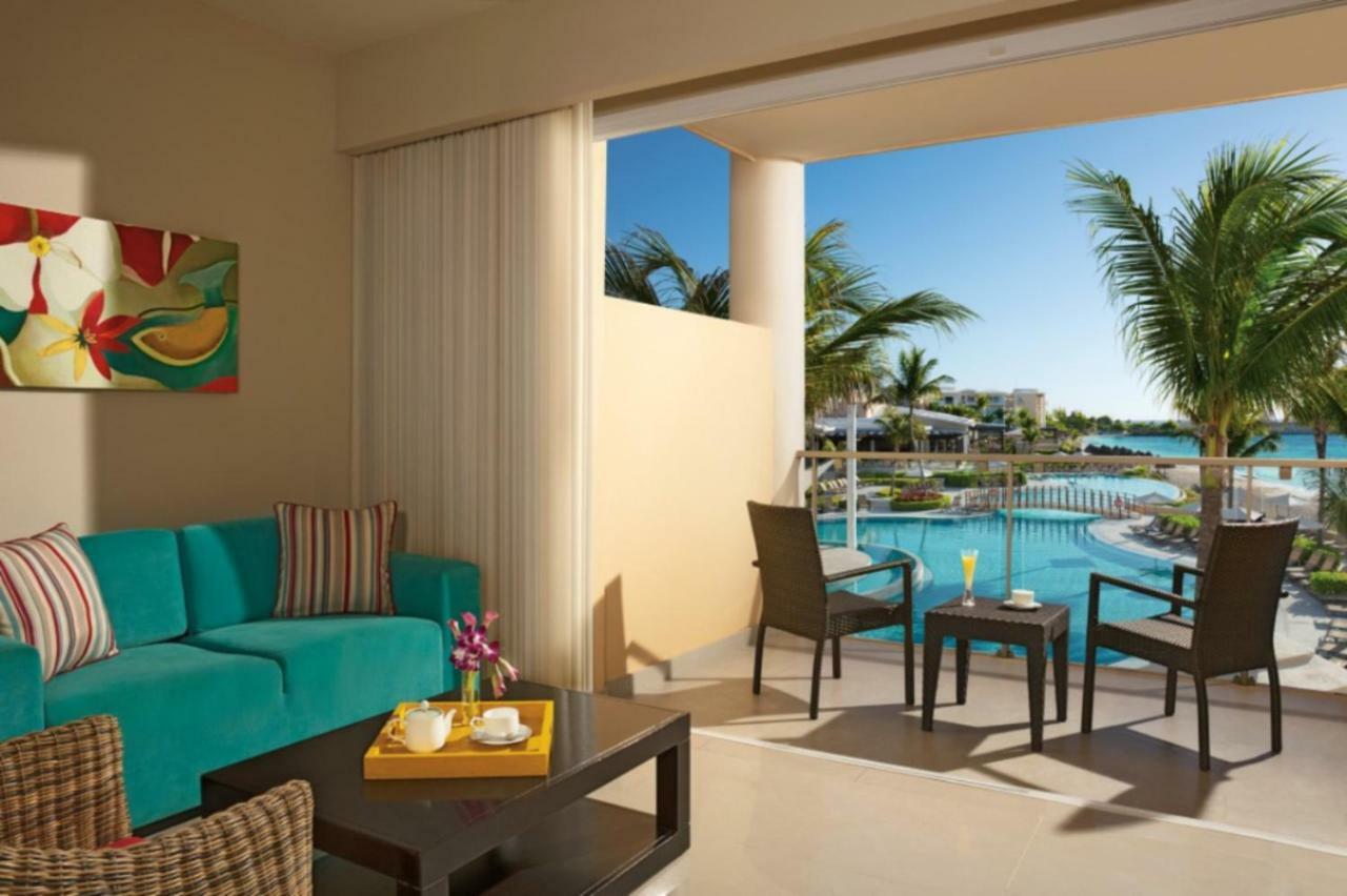 Junior Suite Ocean View King Bed