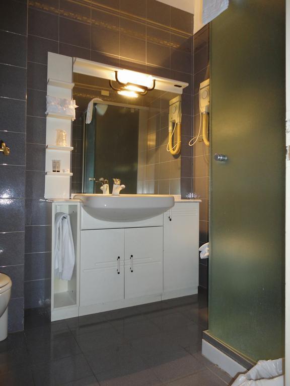 Chambre Double Standard - Vue sur Lac/Place