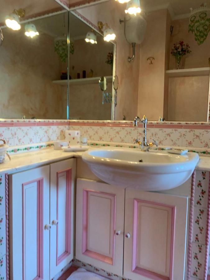 Deluxe Suite Spa Bath