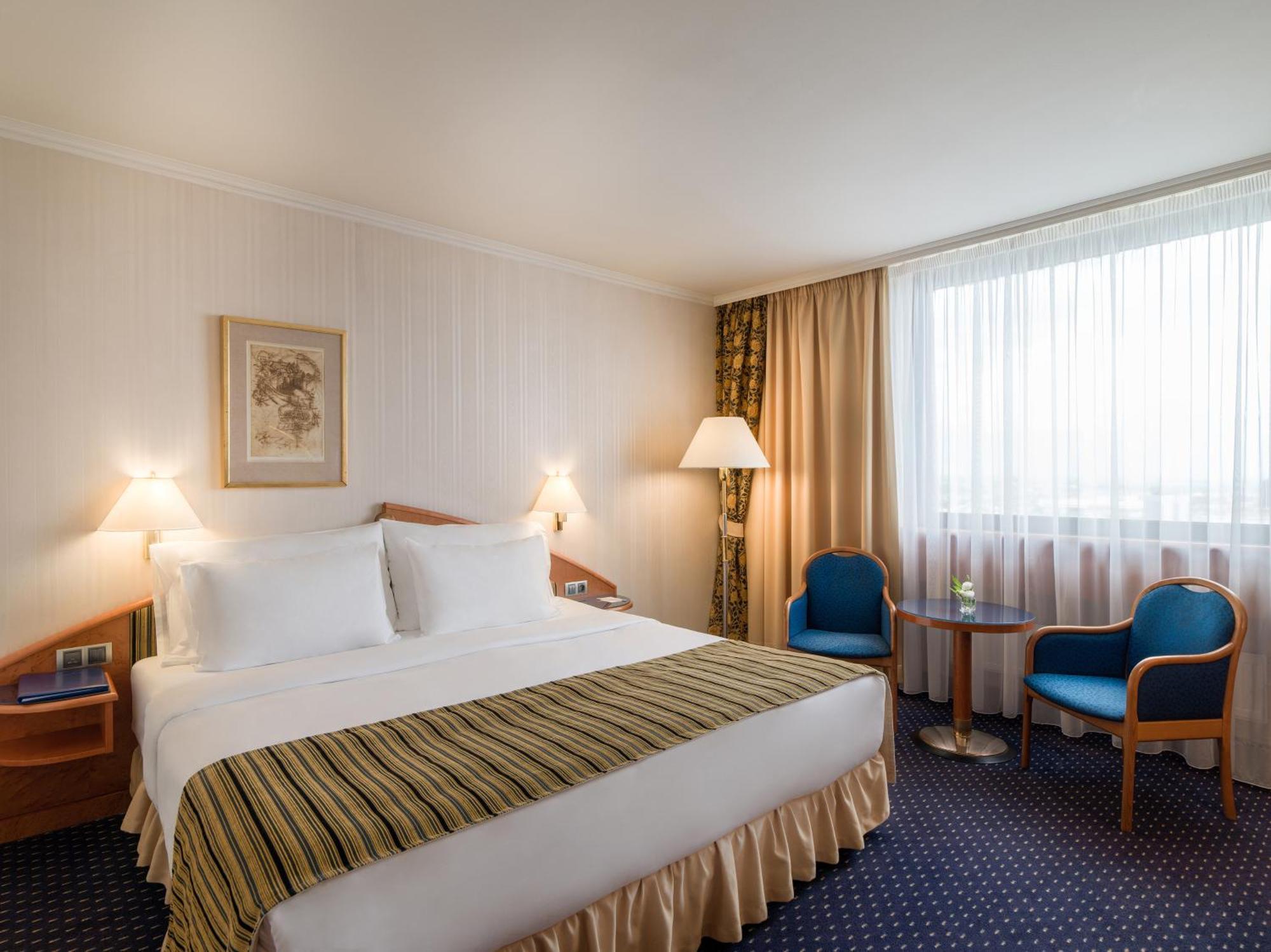 Superior King Room