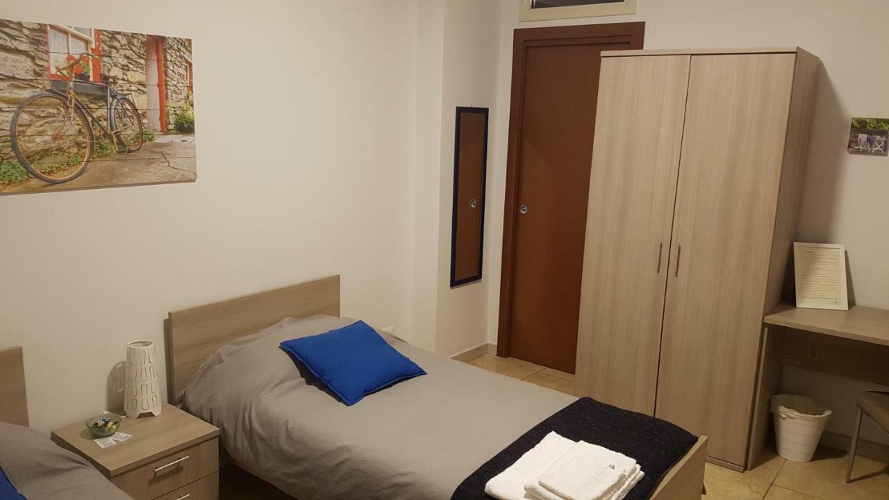 Twin Room Private Bathroom