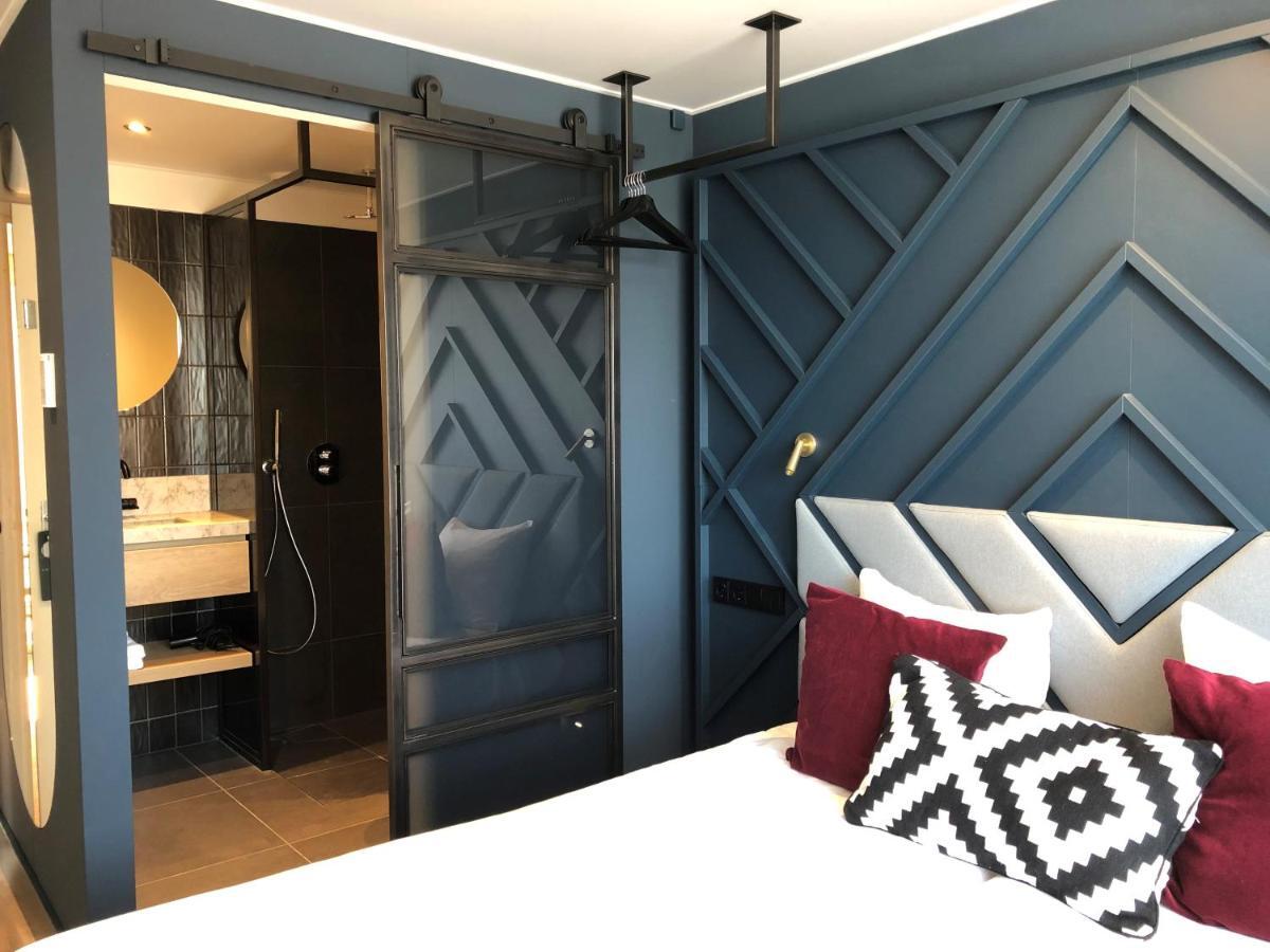 Small Double Room,925889584:JPEG