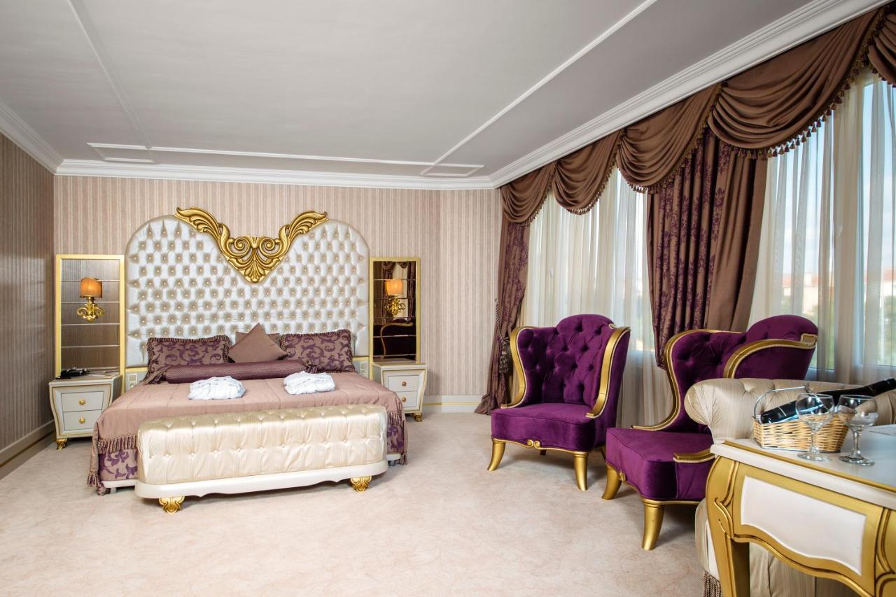 Suite mit Kingsize-Bett und Meerblick