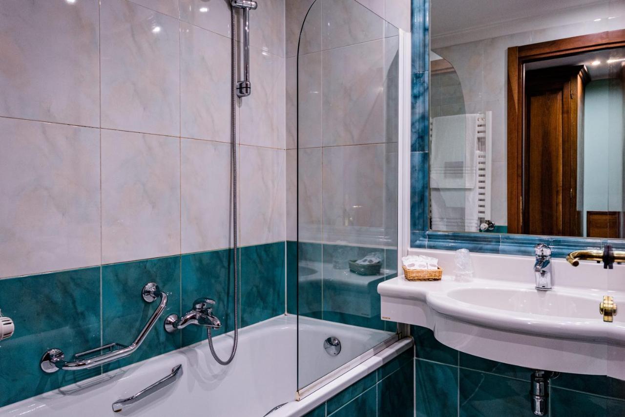 Quarto Triplo Standard