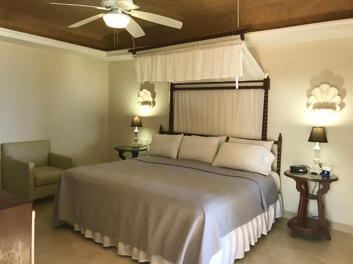 Kamer met Kingsize Bed en Uitzicht op de Oceaan
