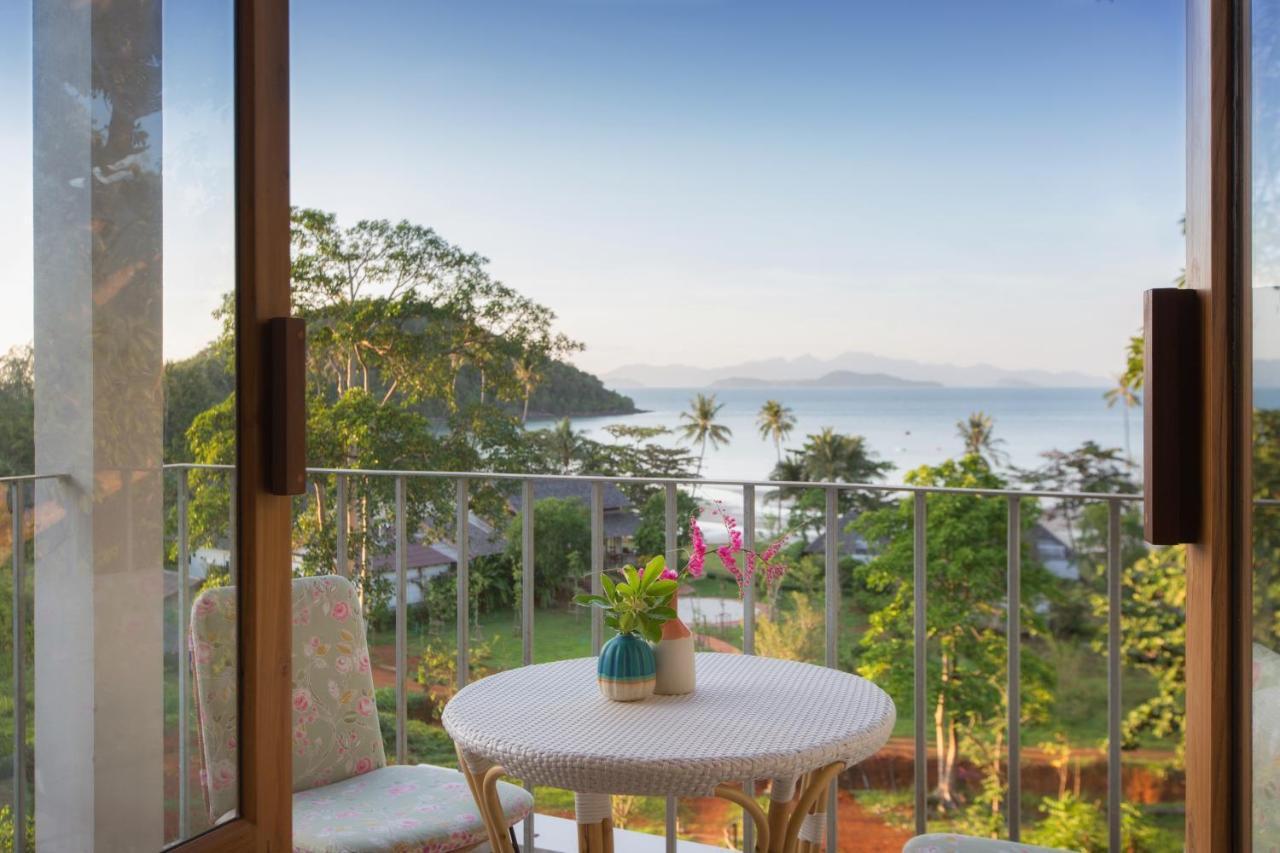 Hilltop Sea View Room