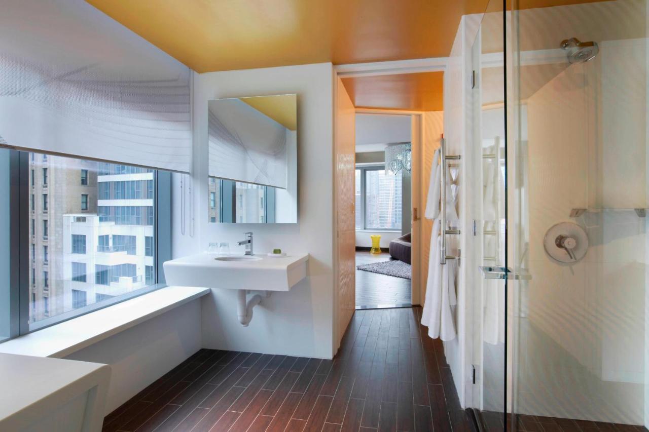 One-Bedroom King Deluxe Suite City View Non-Smoking