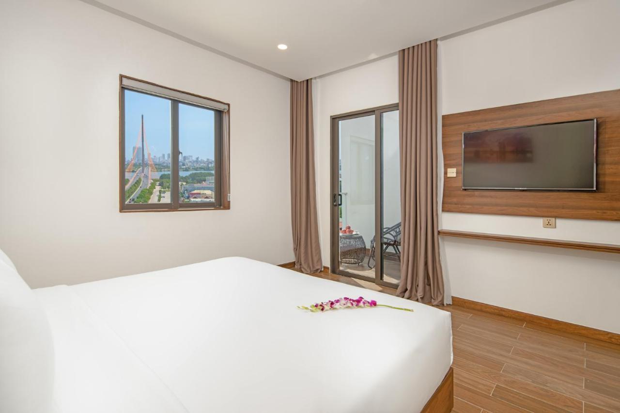 Deluxe Double Room with River View