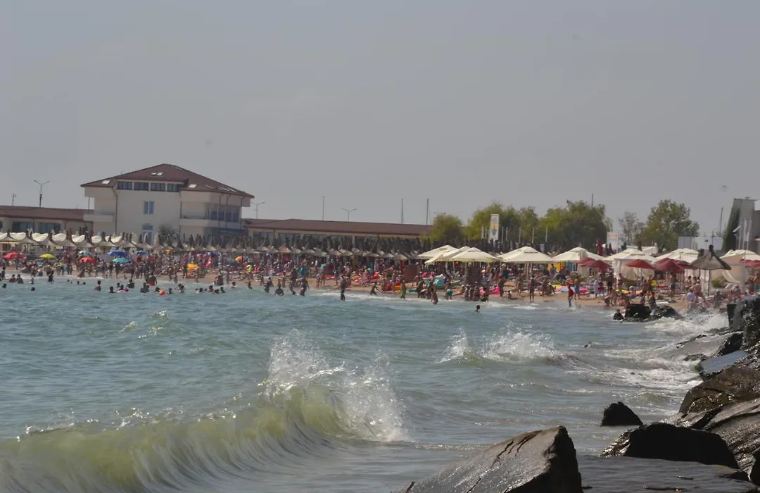 Hotel Laguna-1