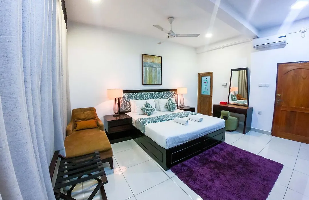 Romance Hills Hotel-1