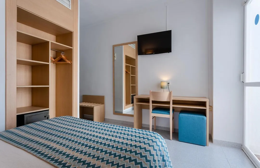 Hotel Riutort-1
