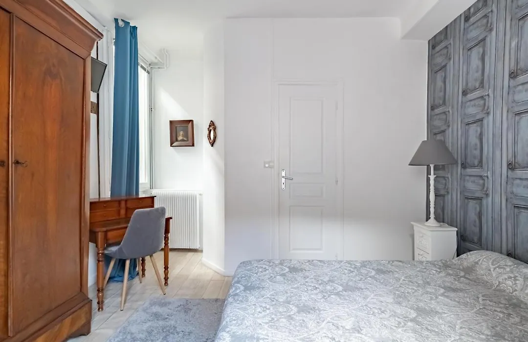 Hôtel des Arceaux-1