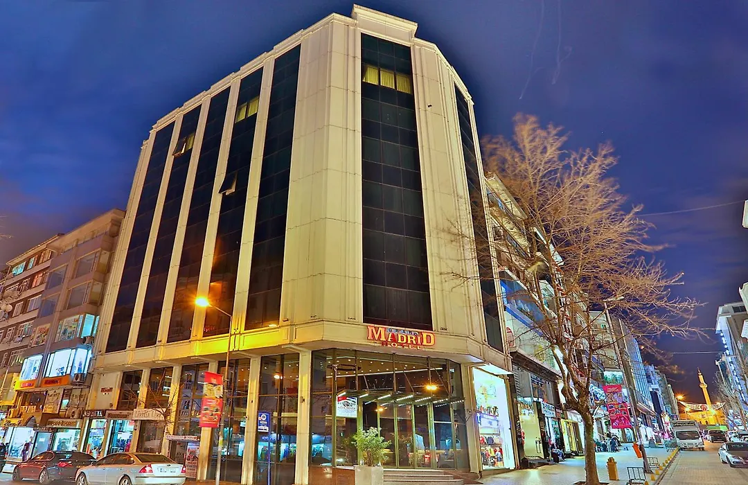 Grand Madrid Hotel-1