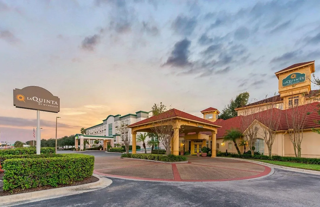La Quinta By Wyndham Usf-1