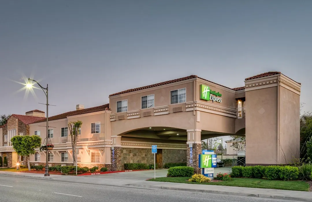 Holiday Inn Express & Suites Santa Clara By Ihg-1