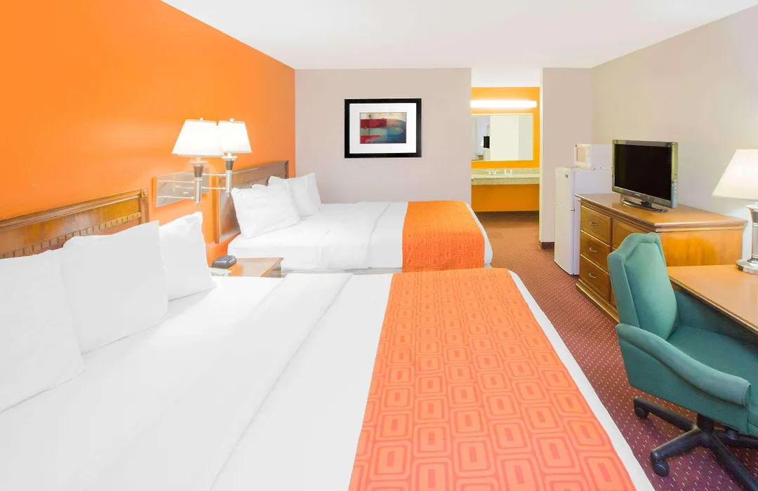 Howard Johnson By Wyndham Dothan-1