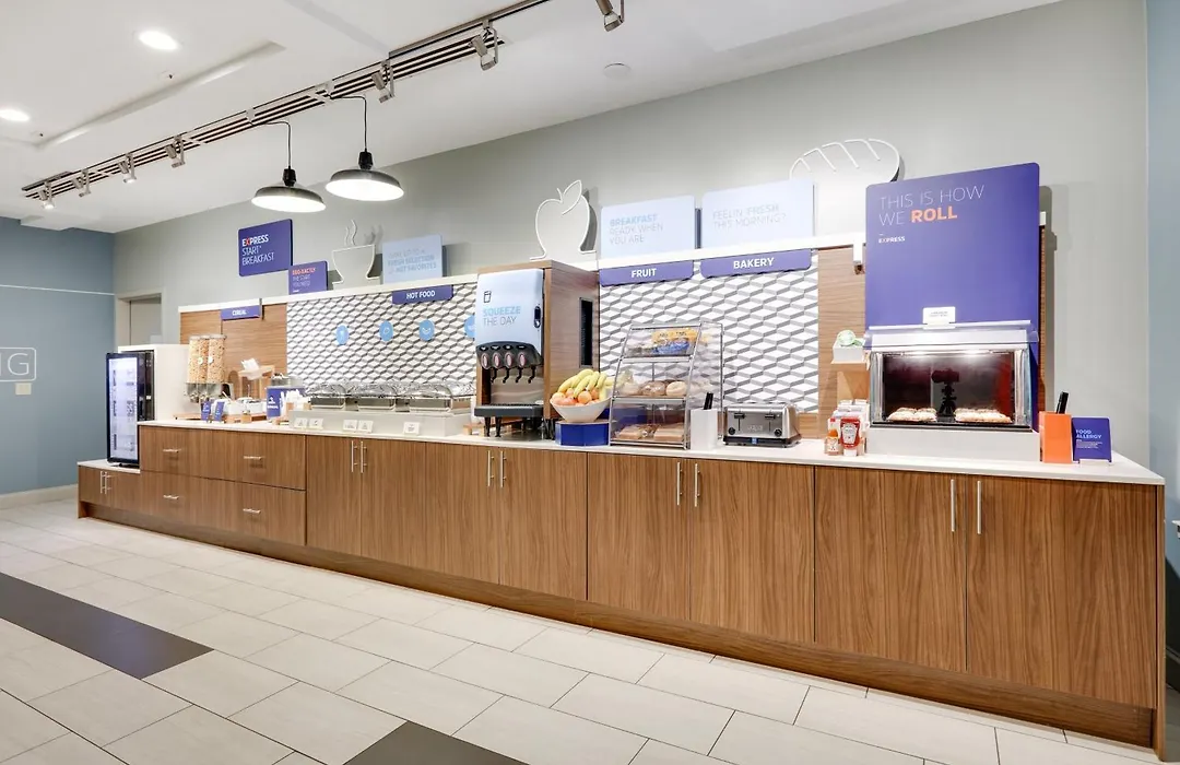 Holiday Inn Express Hotel & Suites Dublin By Ihg-1