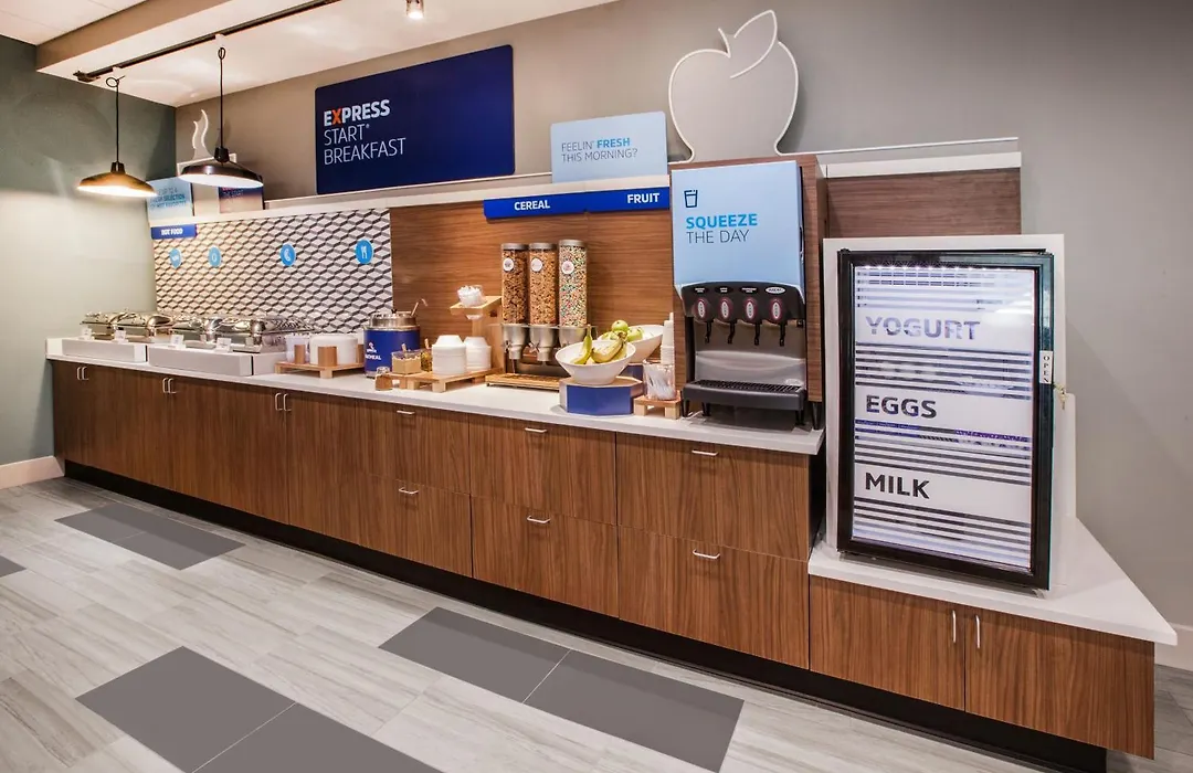 Holiday Inn Express Hotel & Suites Byram By Ihg-1