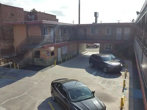 Travel Inn Motel-1