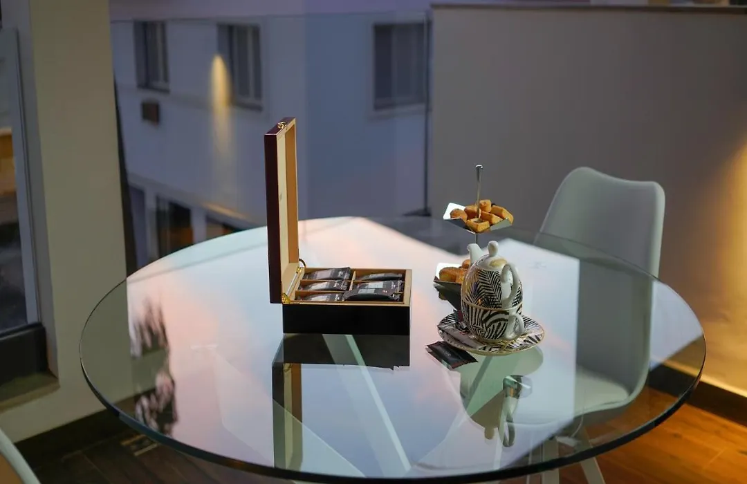 Petit Palace Suites Hotel-1