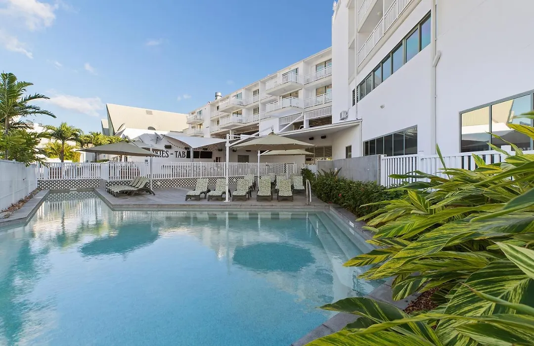Airlie Beach Hotel-1