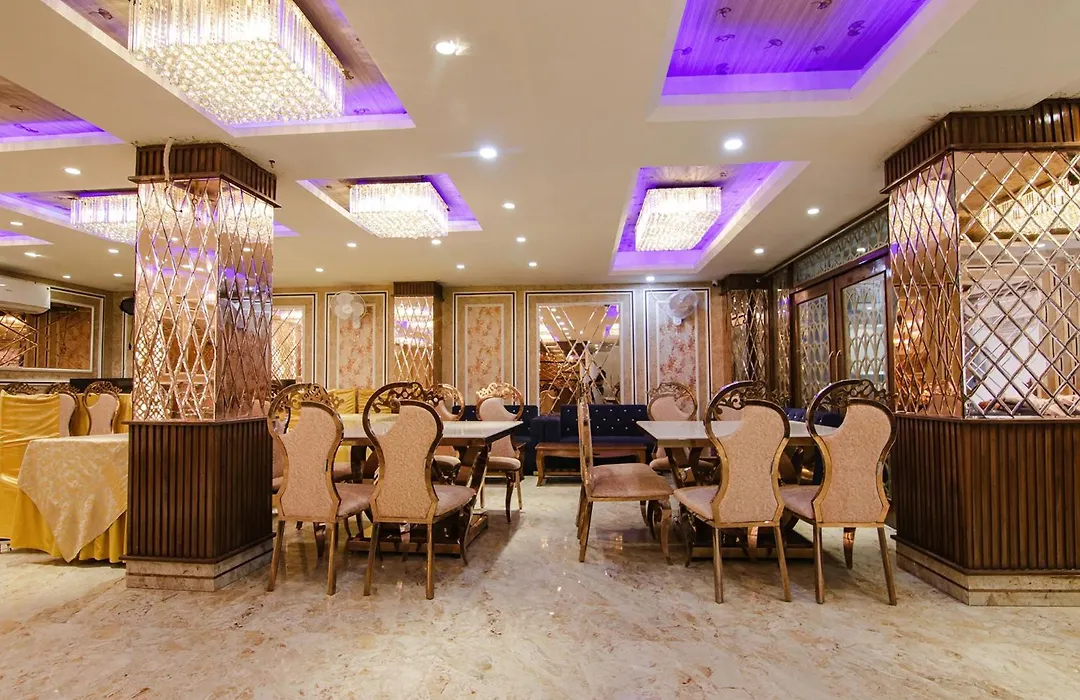 Fabhotel Golden Glory-1