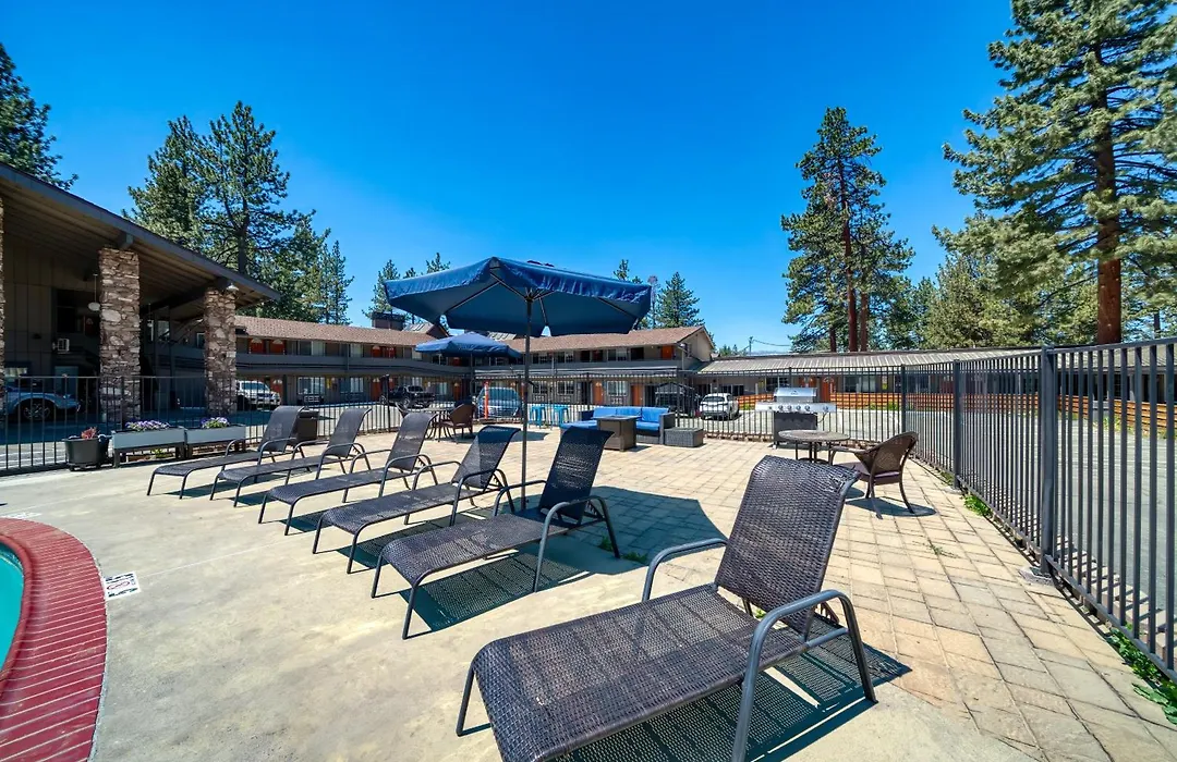 Blue Jay Lodge-1