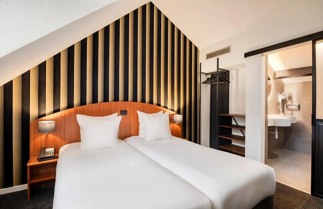 Aris Grand Place Hotel-1