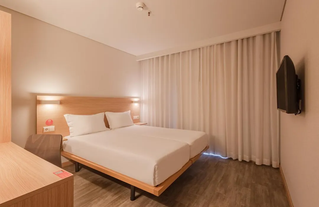 Moov Hotel Porto Norte-1