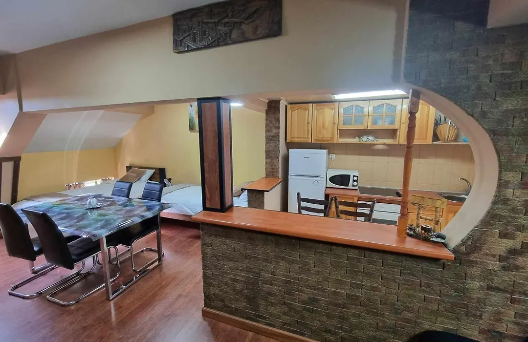 Guesthouse Djulia-1